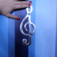 2. jakost Háček na šaty hliníkový Music Houslový klíč, 23 cm - 3