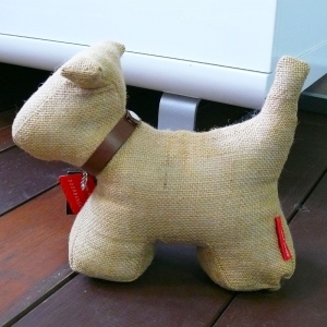 Zarážka do dveří Psík jutový, 28 cm