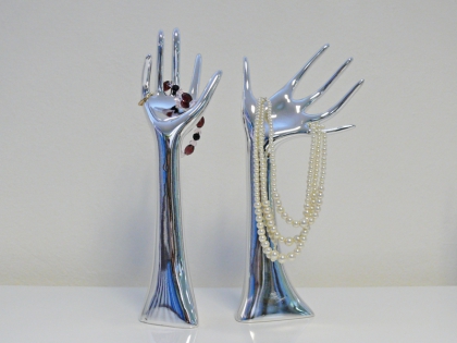 Dekorace / stojan na šperky Hands, sada 2 ks, stříbrná - 1