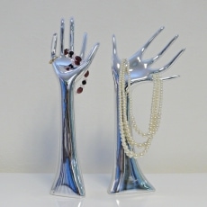 Dekorace / stojan na šperky Hands, sada 2 ks, stříbrná - 2