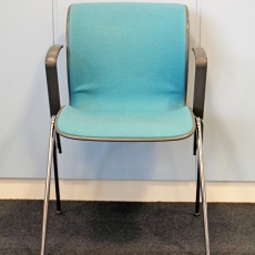 Dizajnová konferenčná stolička Fritz Hansen, stohovateľná - 1