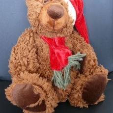 Medvedík Teddy s vianočnou čiapočkou - 2