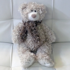 Medvedík Teddy so šálom - 2