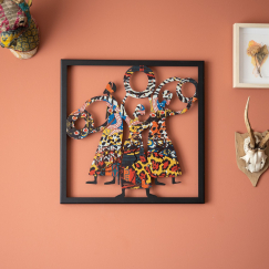 Nástenná dekorácia Triple Goddes. 45 cm, čierna