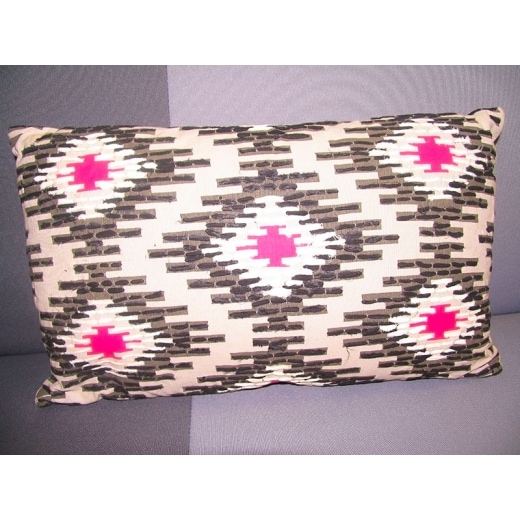 Polštář s potiskem a výšivkou Laika, 50x30 cm - 1