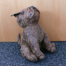 Zarážka do dveří Sedící buldoček, 23 cm, kůže - 2