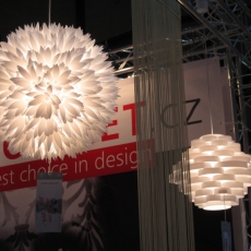 Závěsný lustr z bílých květů Lily - 5