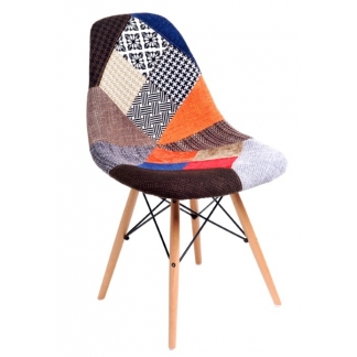 Jedálenská stolička s drevenou podnožou Desire patchwork, farebná